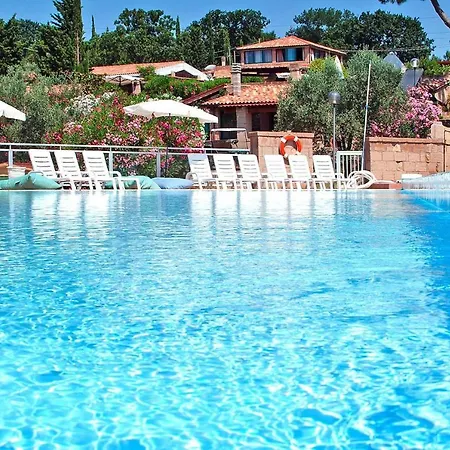In With Pool & Nature 아파트
