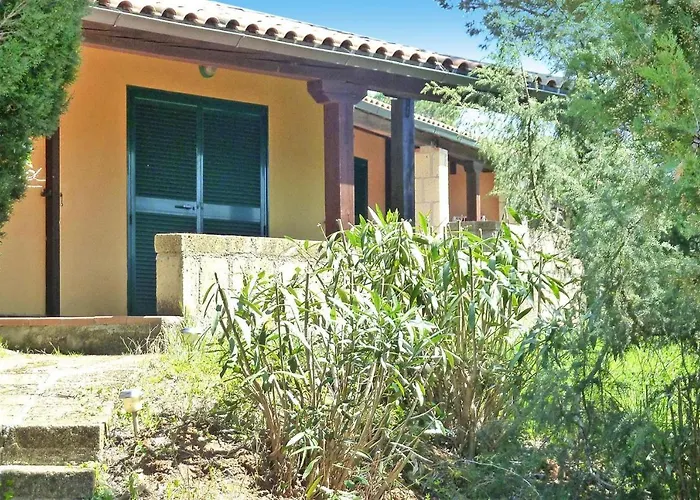 In With Pool & Nature גוארדיסטאלו